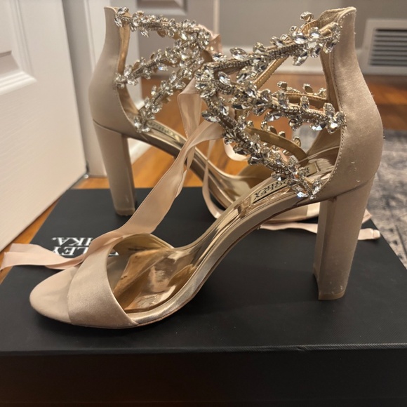 Wedding shoes - Picture 10 of 10